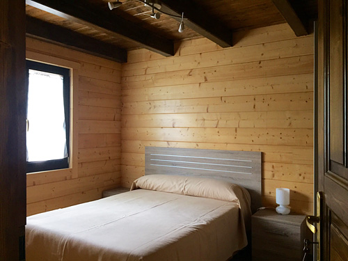 Casas de madera en Jaca Pirineos. Complejo cerrado y exclusivo de alta calidad.